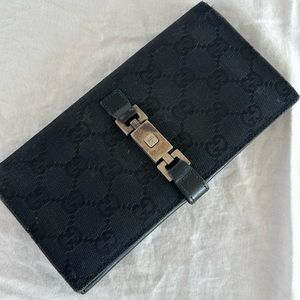 Authentic Gucci Logo Wallet